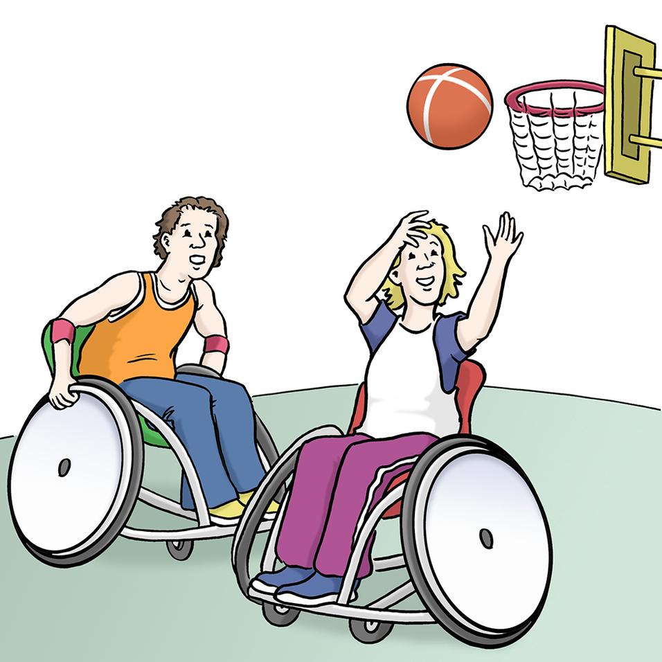 Zwei Personen im Rollstuhl spielen Basketball. Eine wirft einen Ball auf den Korb, w&auml;hrend die andere zuschaut.